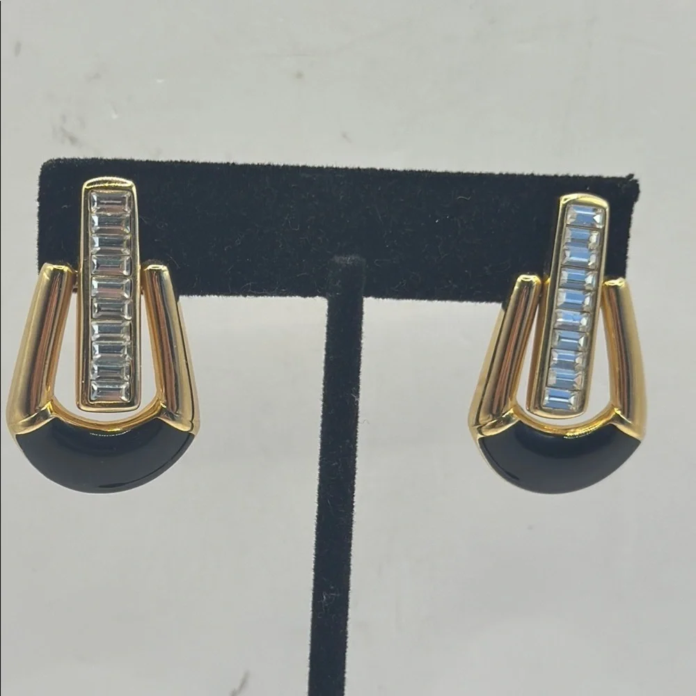 Vintage Swavorski SAL stamped   Gold and Black baguette Earrings - Picture 7 of 7